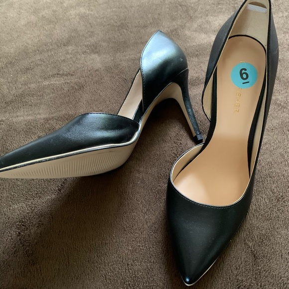 New Marc Fisher pump - Picture 2 of 7